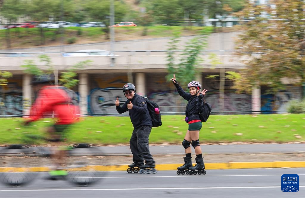智利圣地亚哥：乐享“无车日”