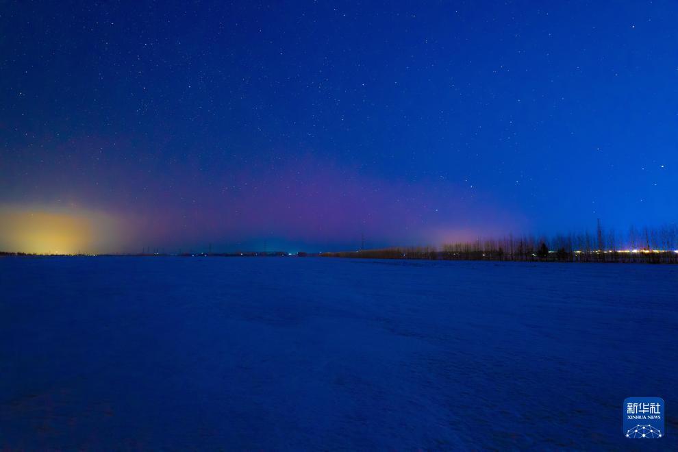 黑龙江多地出现绚丽极光
