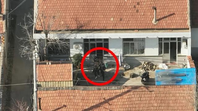村内房屋访客不断，8人被潍坊警方当场查获！