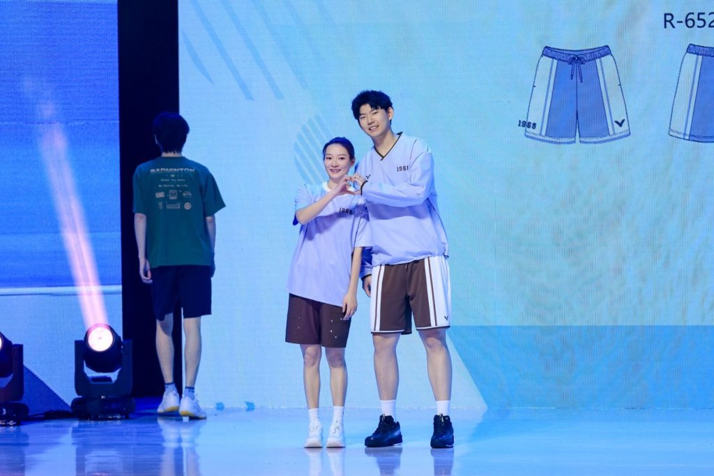 专访｜踏上不同的人生赛道，“雅思组合”还在为羽毛球燃烧