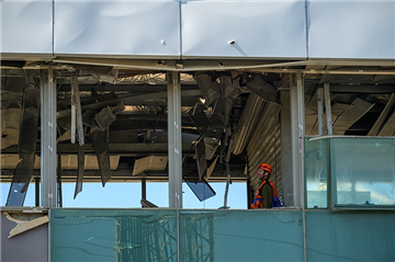 霍尔木兹海峡对峙升级：美方限时48小时开放 伊朗威胁全面关闭