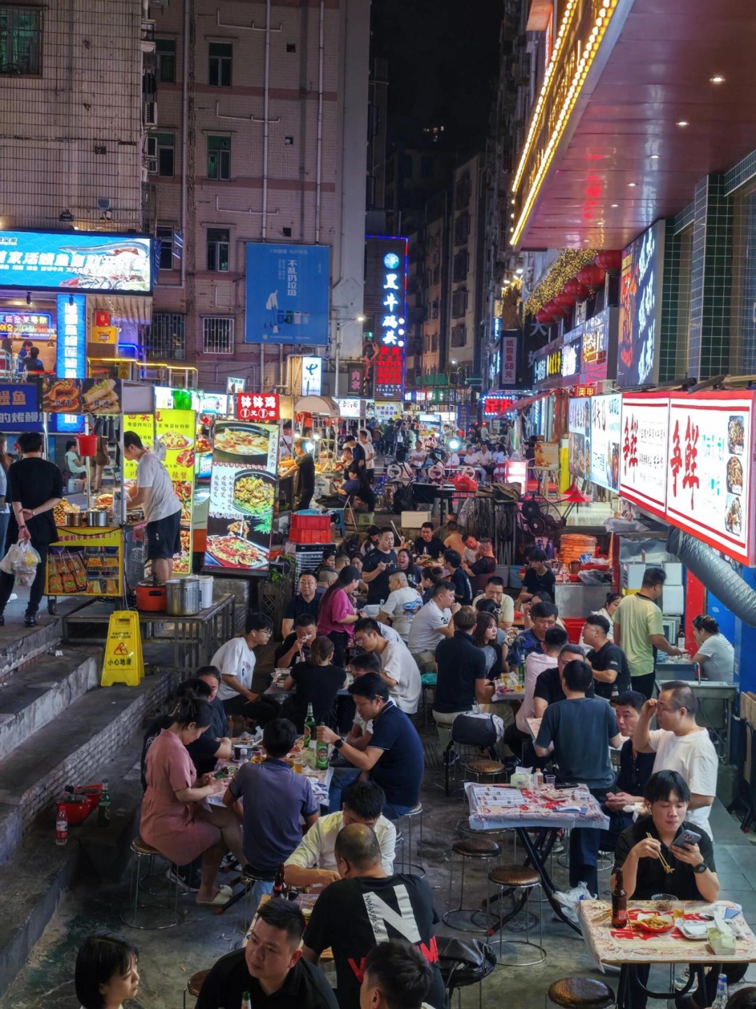 太会了！这个“粤BA”的热梗，深圳接住落地了