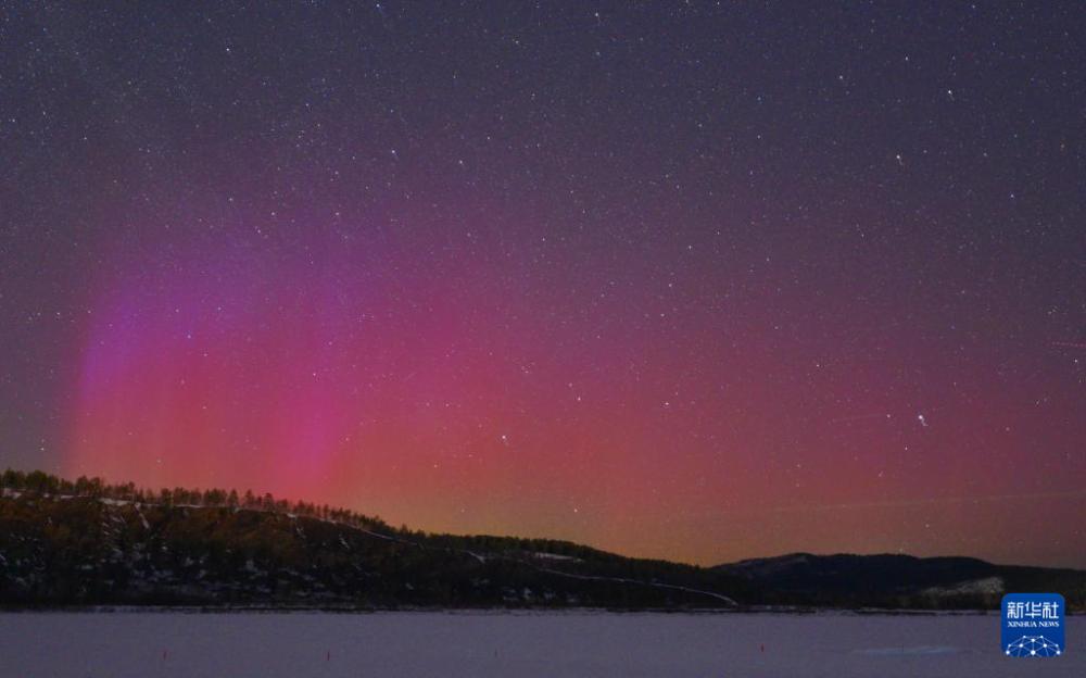 黑龙江多地出现绚丽极光