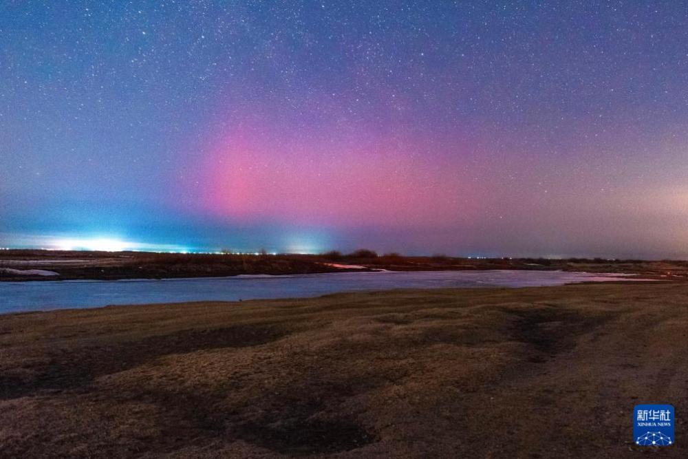 黑龙江多地出现绚丽极光