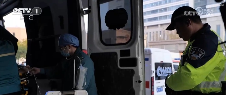 凡人善举·他们危急时刻挺身而出 用速度与担当传递正能量