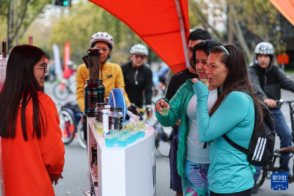 智利圣地亚哥：乐享“无车日”