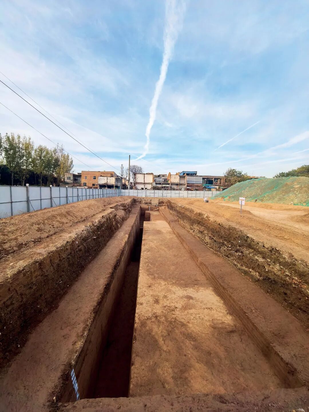 阿房宫没被烧，而且还是座“烂尾楼”