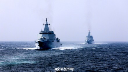 双“舰”合璧！安庆舰东莞舰实弹训练帅没边了