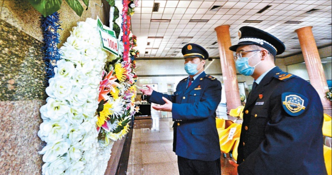 北京迎来2026年清明祭扫高峰！这份祭扫出行攻略请查收