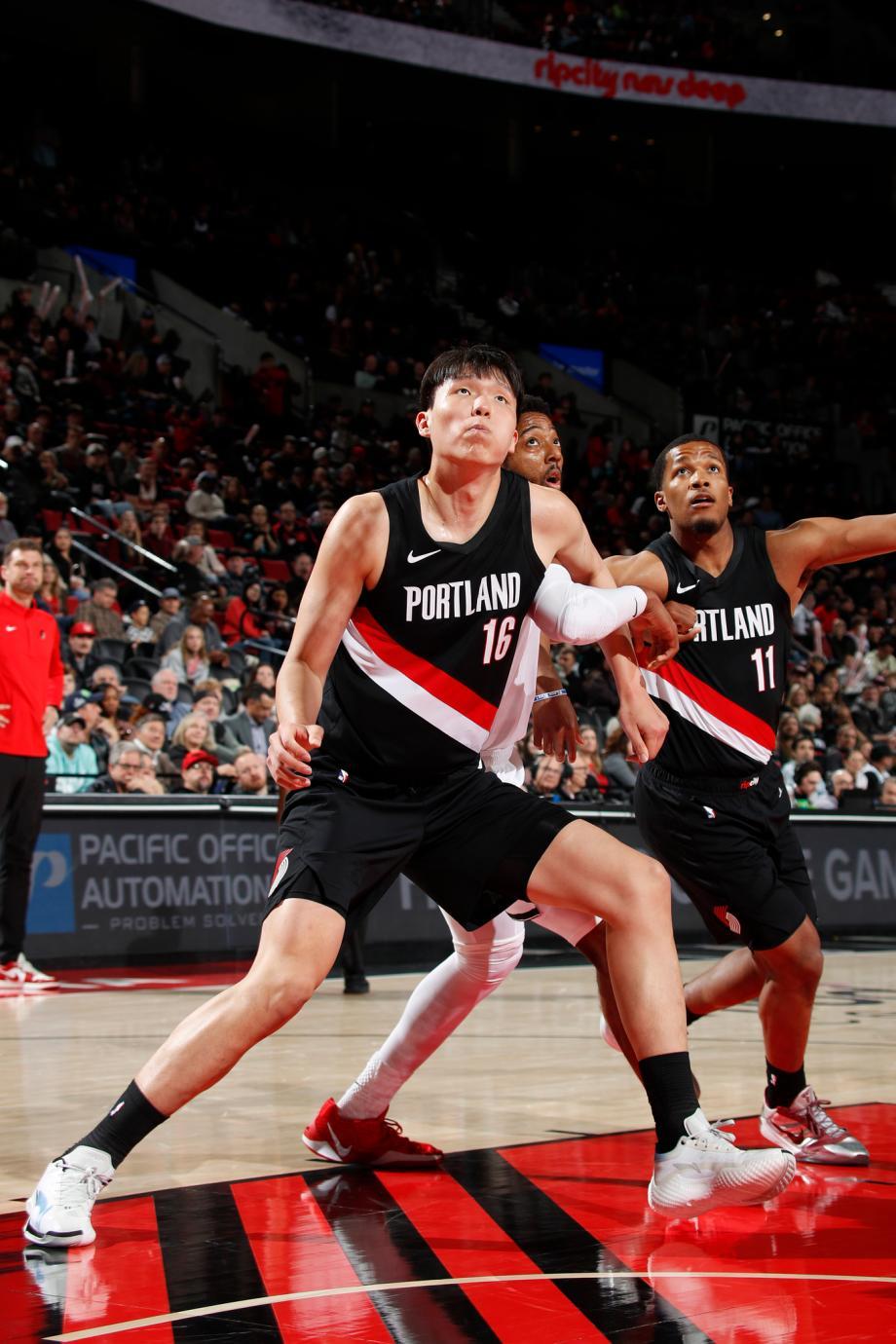 卡马拉9记三分35分杨瀚森4+3 开拓者狂胜篮网