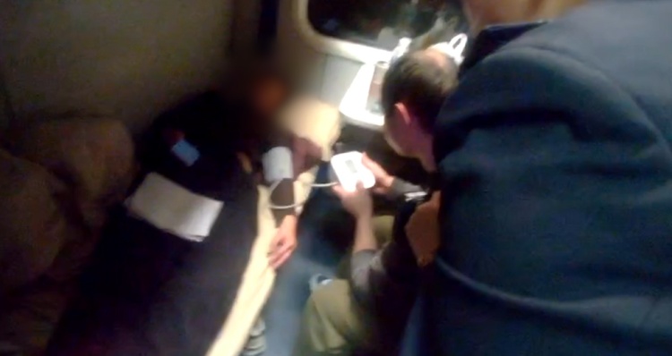 开往西安，k59次列车，临时停车！紧急救援