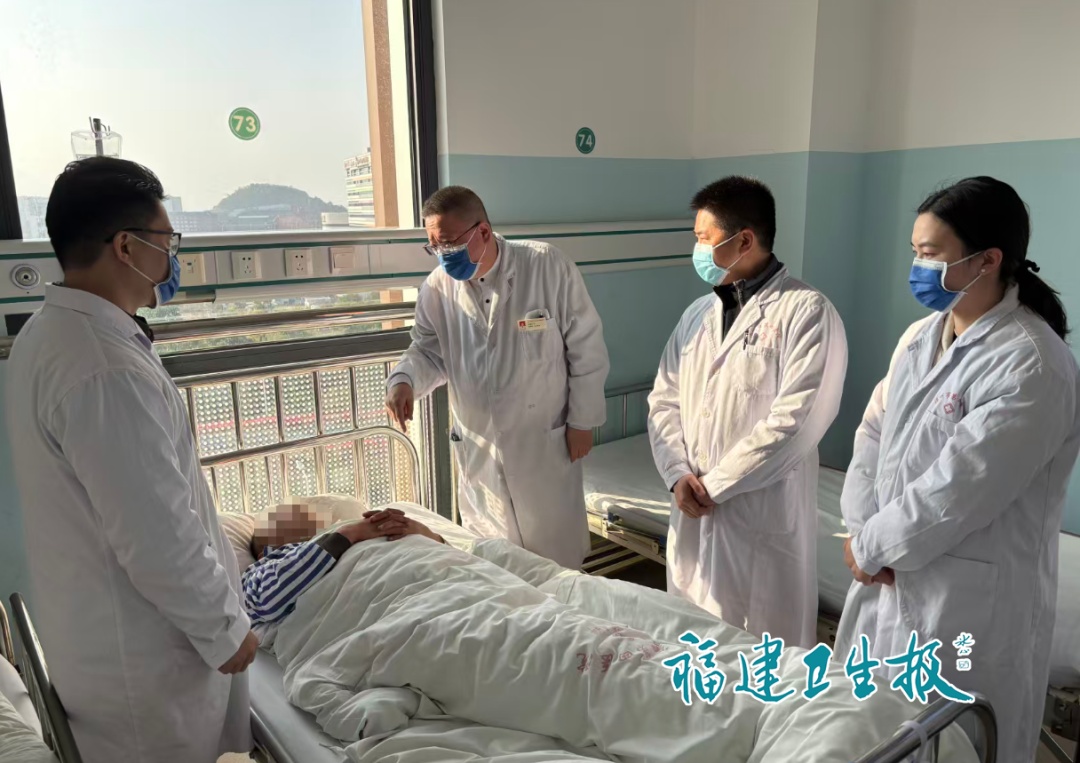 18岁男大学生患病：一周挥霍5万元买名牌，每晚不睡觉沉迷“发明”，医生：春季多发