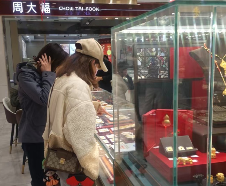 已抹去今年以来全部涨幅！抢购者：已亏了10万元