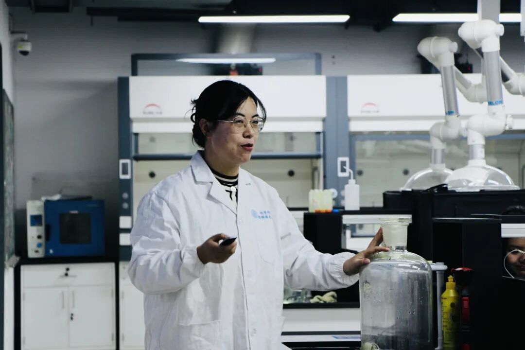 “化妆品”课热度极高！北理工回应