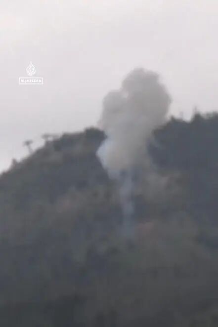 现场画面：刚开完发布会不久火箭弹突然来袭，以色列总统被迫紧急避难