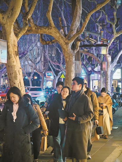 “跟着电影荡马路”能引人观影吗