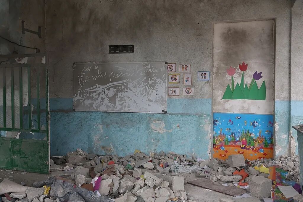 美以袭击已致伊朗208名未成年人死亡，其中最小的仅出生三天