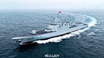 双“舰”合璧！安庆舰东莞舰实弹训练帅没边了