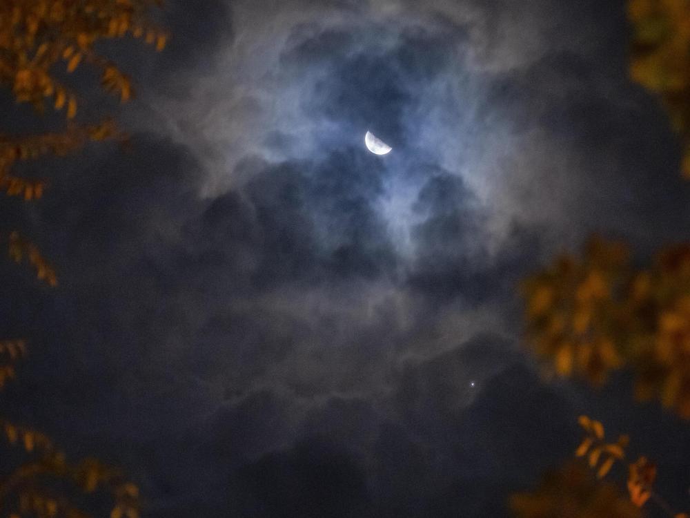 就在26日！木星合月带来一场高颜值“星月对话”