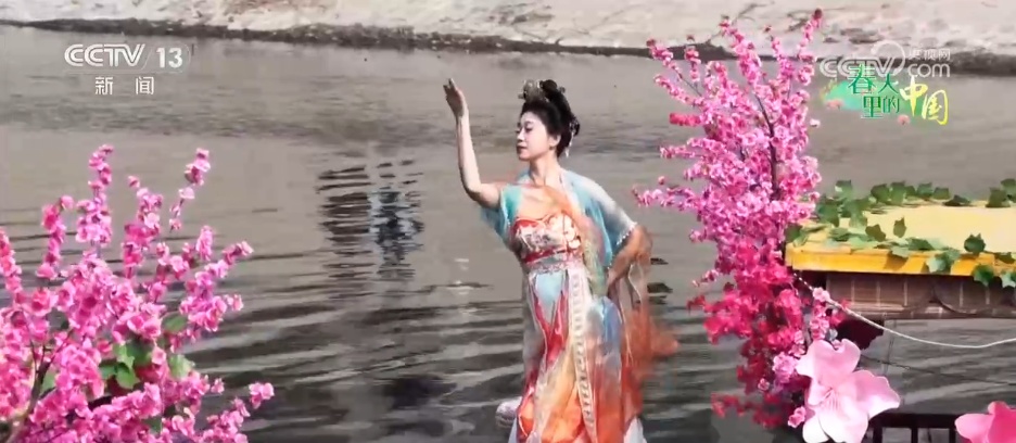 各地“花”样文旅“圈粉”引客来 “春日流量”奔涌激活“消费DNA”