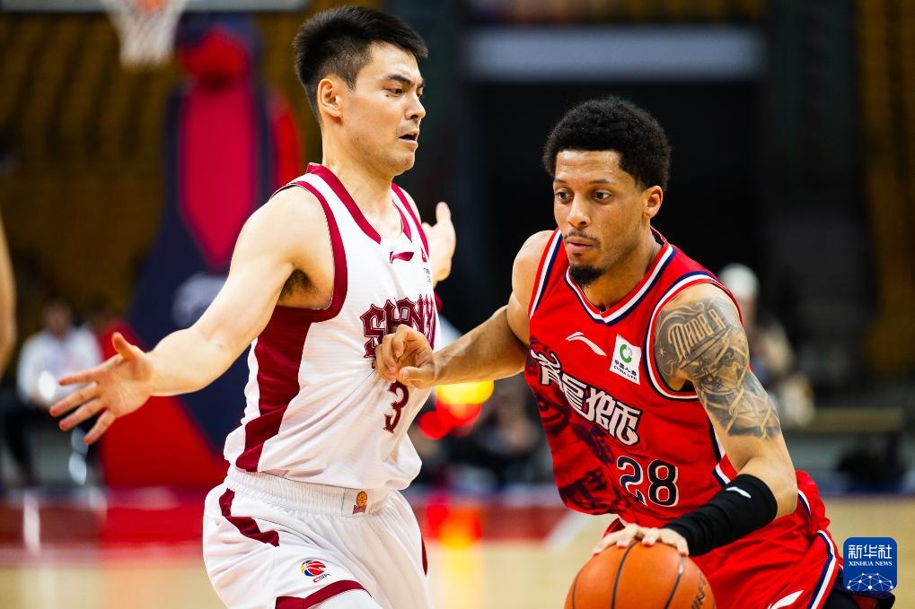 CBA常规赛：广州朗肽海本胜山西汾酒