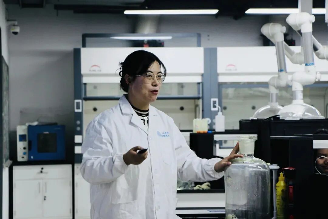 一起学做化妆品！这门大学通识课火了