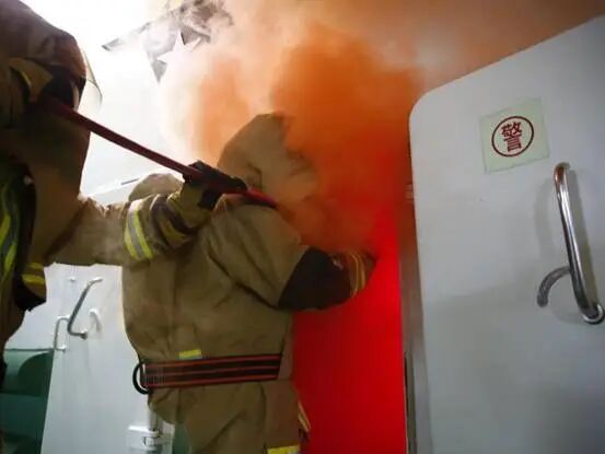 登陆先锋，雷霆出击！