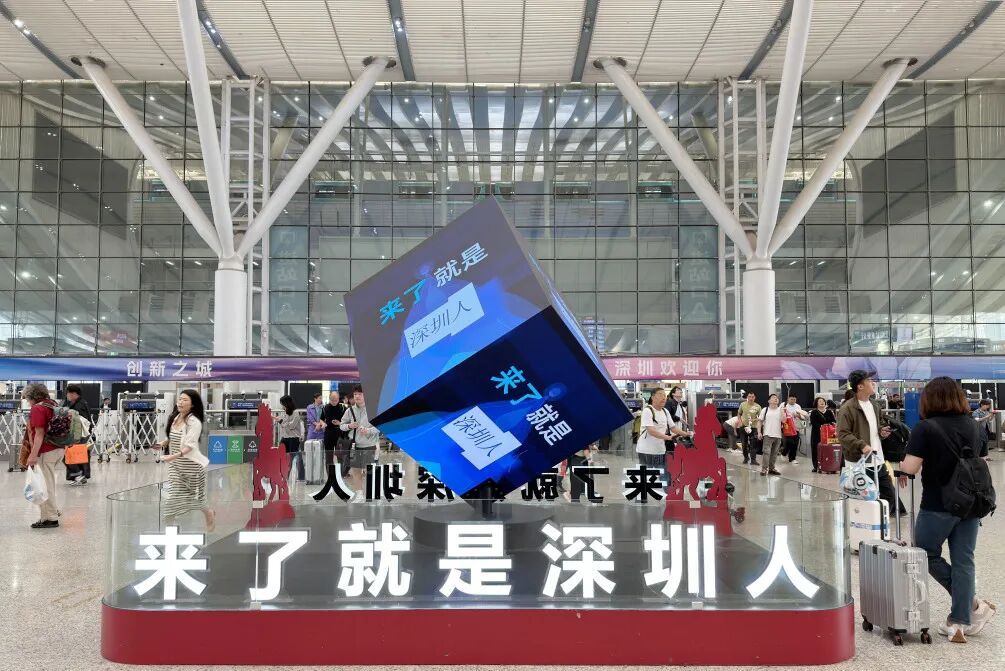 11台20线！这座超大高铁站停满复兴号！