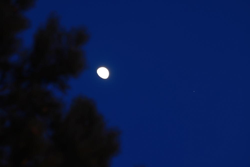 就在26日！木星合月带来一场高颜值“星月对话”