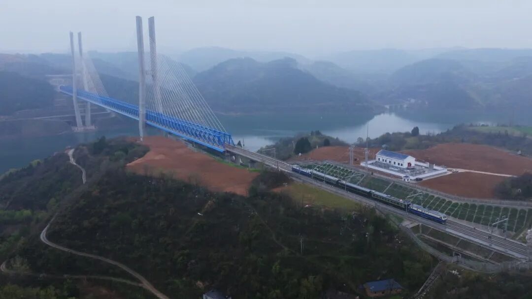 这条时速350公里高铁，开始联调联试！