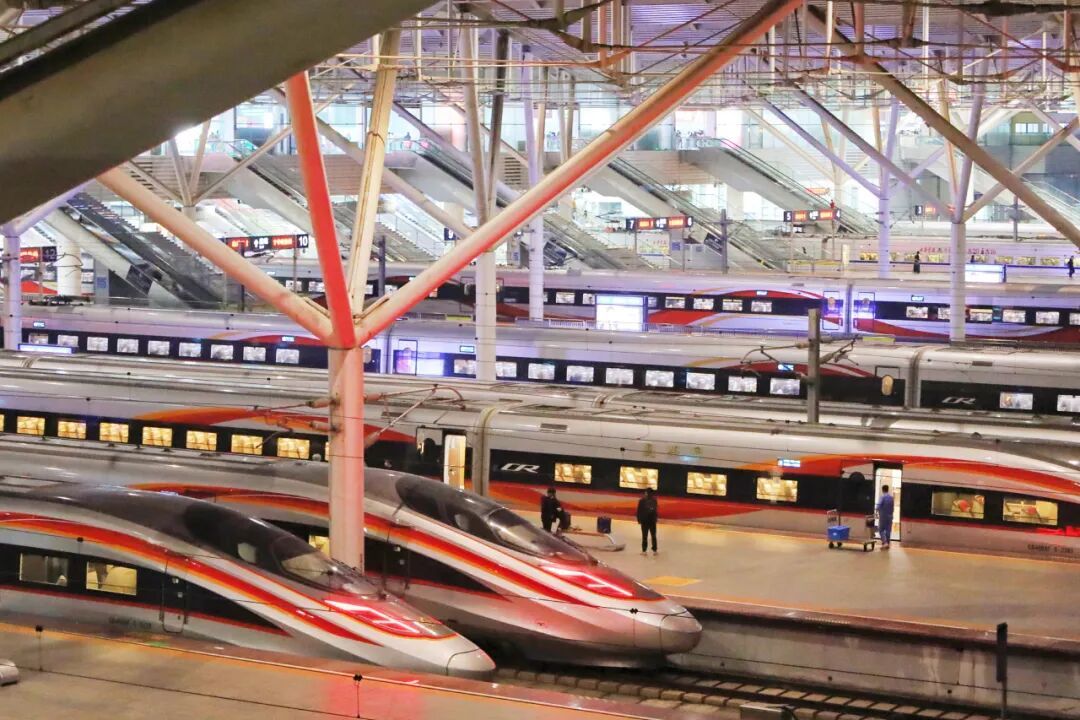 11台20线！这座超大高铁站停满复兴号！