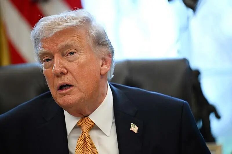 特朗普称伊朗已“完全被打败”！美国前CIA局长：比起特朗普我更信伊朗