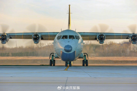 砺剑海天！海军航空兵跨昼夜飞训大片