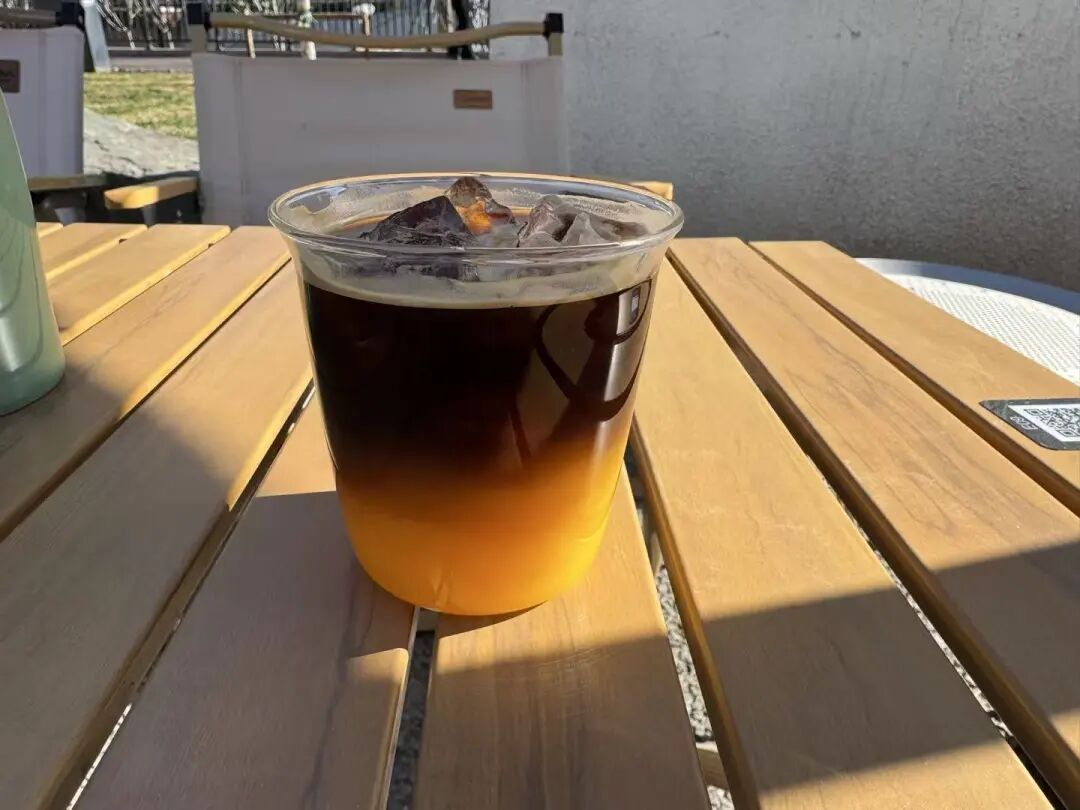 花开京城万物新｜一船春色两岸花开，来亮马河找春天