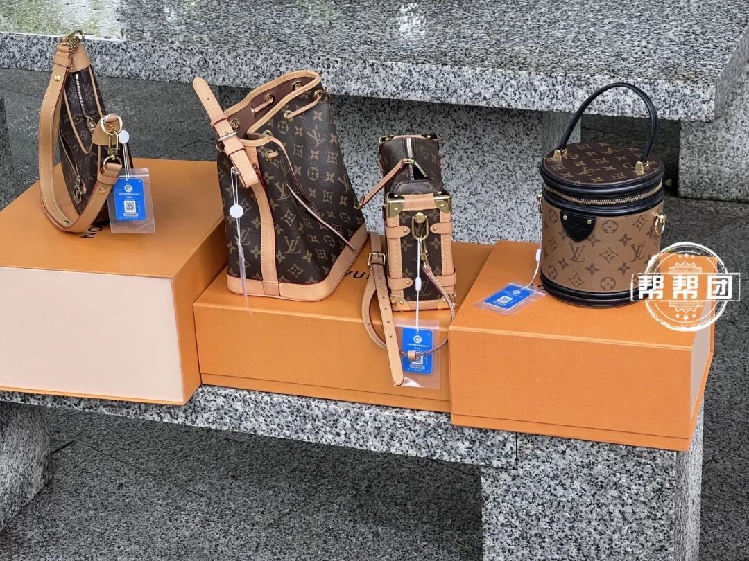 “4个LV包都是假的！”女子送检后傻眼：全在专柜买的啊，最新回应