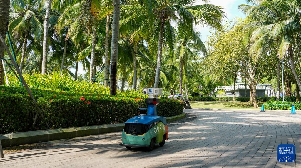 智能机器人赋能博鳌盛会