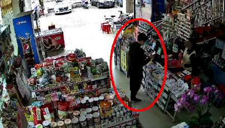 男子捡到无锁屏密码手机盗刷近5万