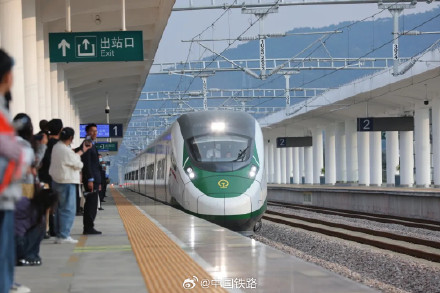 日均接待6000人次!最近这座县城火车站火了 日均接待6000人次!最近这座县城火车站火了