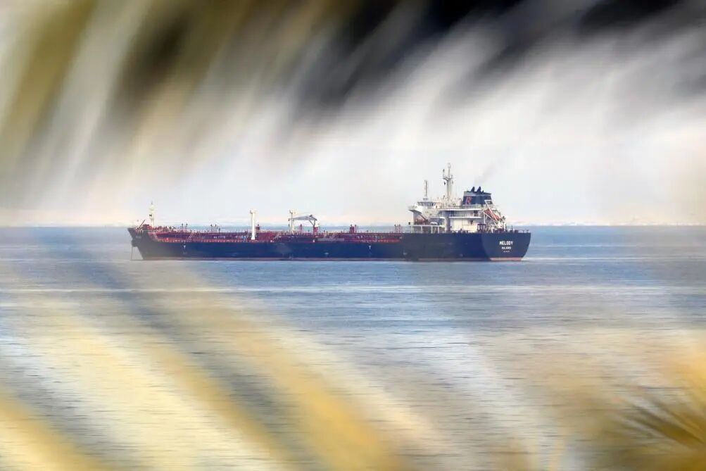 战事波及全球民生，有人却在火中取栗