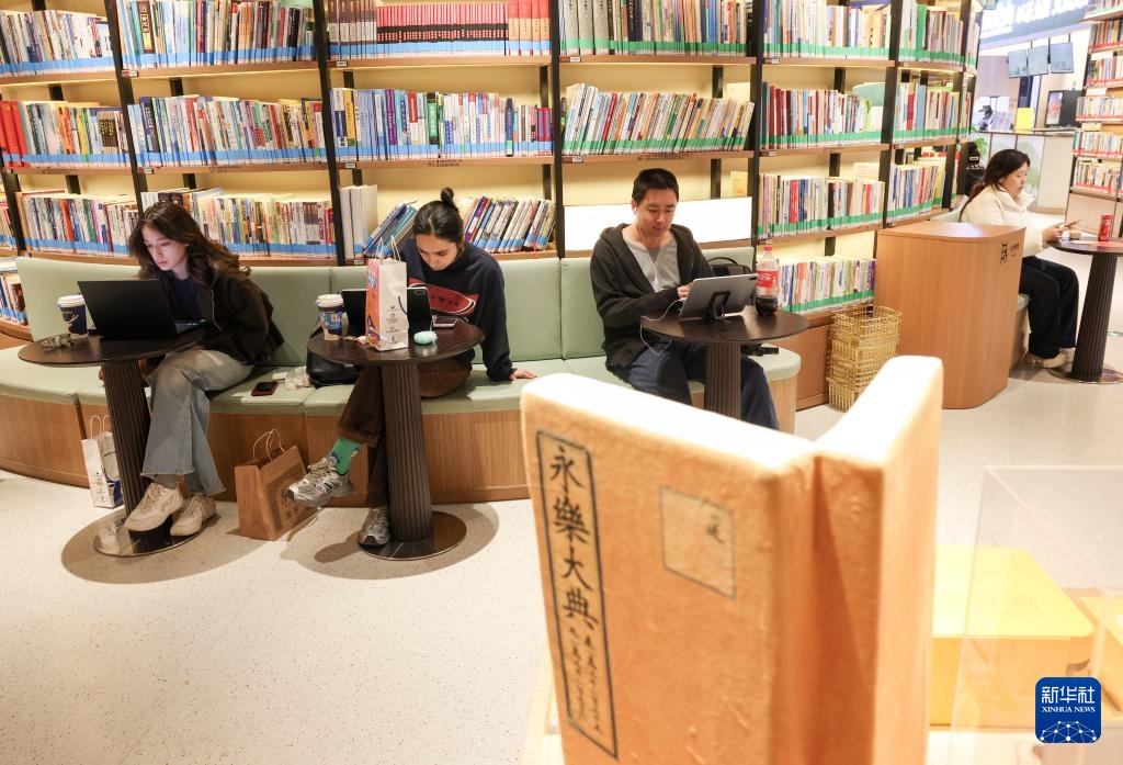 北京：春日品书香