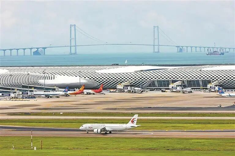 全国超大城市第一!深圳“小出行”里藏着大幸福 全国超大城市第一!深圳“小出行”里藏着大幸福