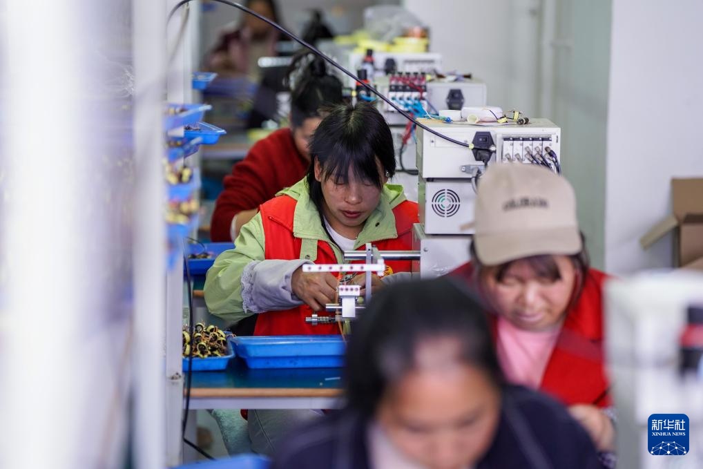 云南会泽：聚焦搬迁群众家门口就业需求