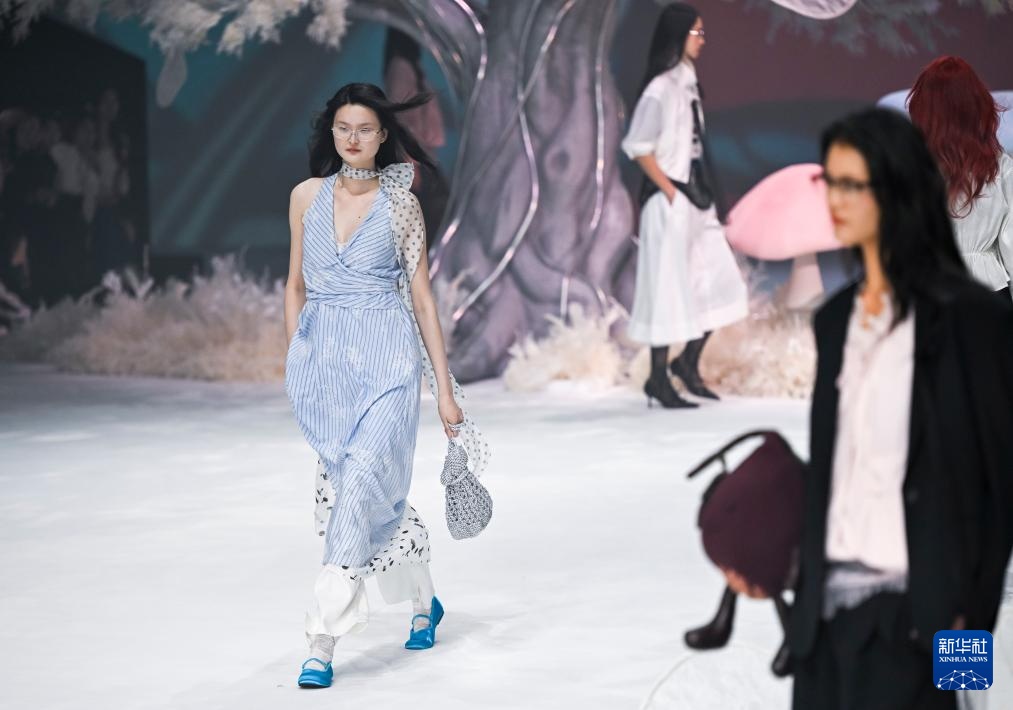 2026秋冬上海时装周开幕