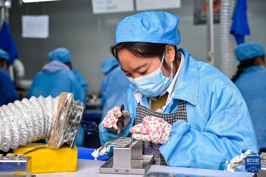 云南会泽：聚焦搬迁群众家门口就业需求