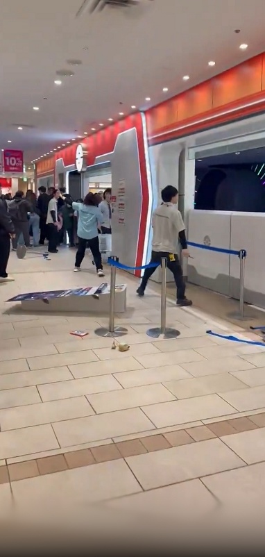 日媒：日本东京池袋商场内发生持刀伤人事件致两人死亡