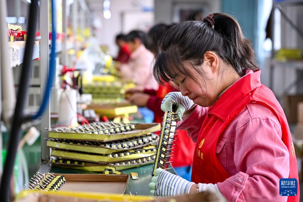 云南会泽：聚焦搬迁群众家门口就业需求