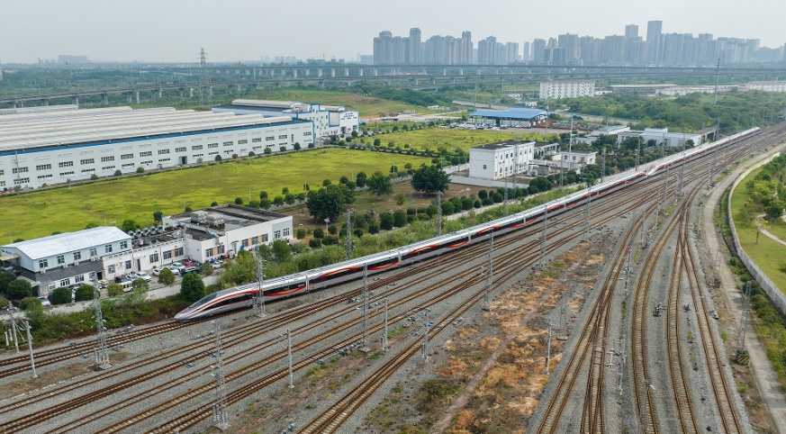 多趟高铁车次后多了好几个字！怎么回事儿？