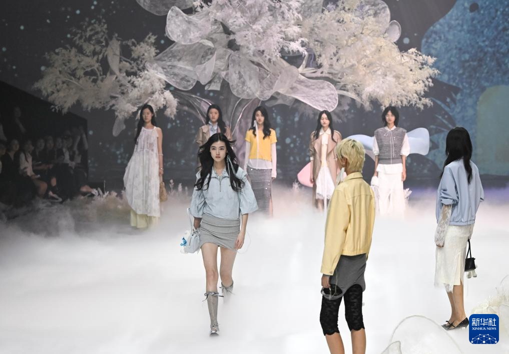 2026秋冬上海时装周开幕
