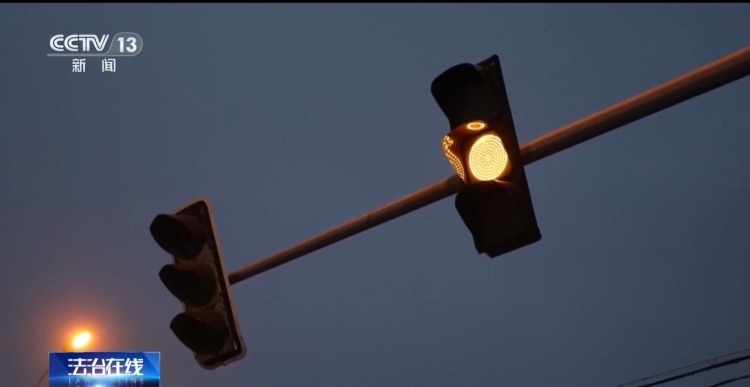 “朋友”聚餐是假、同伙碰瓷是真 警方揭露酒局背后的敲诈陷阱 “朋友”聚餐是假、同伙碰瓷是真 警方揭露酒局背后的敲诈陷阱