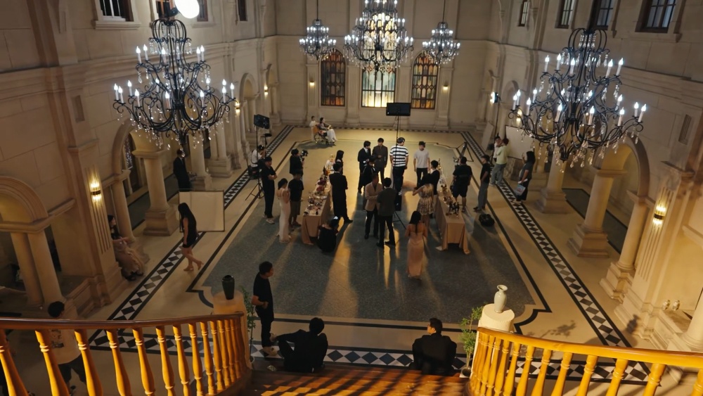 “竖店”火了,AI也来了:微短剧的下一站在哪? “竖店”火了,AI也来了:微短剧的下一站在哪?